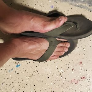 Used flip flops - size 12